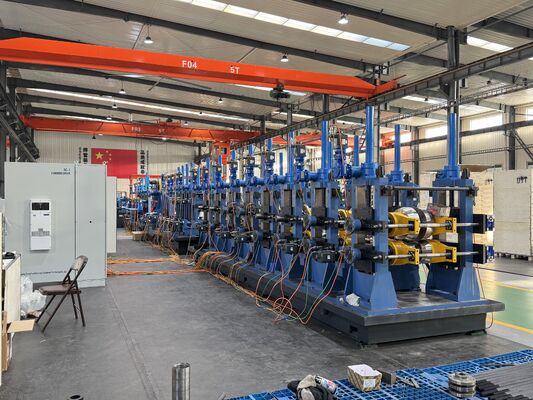 Línea de producción de tubos de acero estándar BIS para tubos industriales de diámetro exterior de 88,9 mm - 219 mm