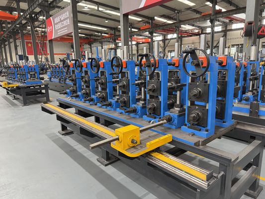 EN Máquina de fabricación de tubos de acero estándar para la producción de tubos soldados y aplicaciones de tubos estructurales