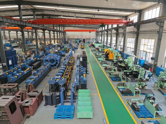 Equipo de formación de rollos de perfil abierto de acero para la producción de tubos industriales y perfiles estructurales